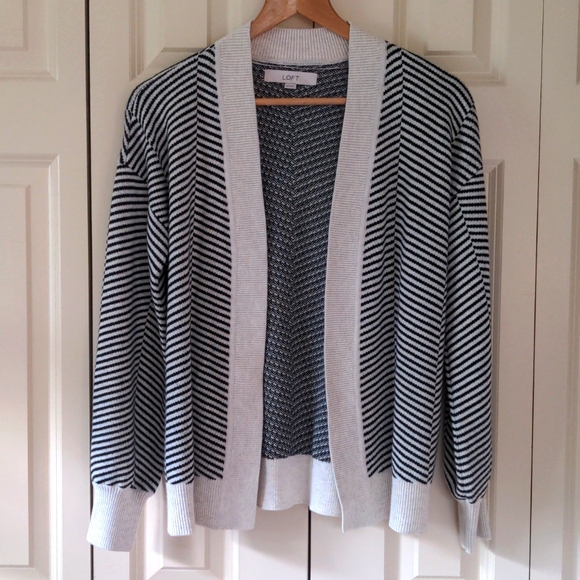 LOFT Sweaters - Loft Cardigan Size XS